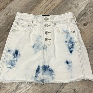 Gap girls size 8 white and blue denim skirt